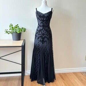 VINTAGE BLACK MAXI DRESS